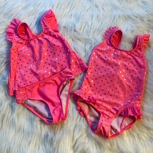 Set of two swim suits